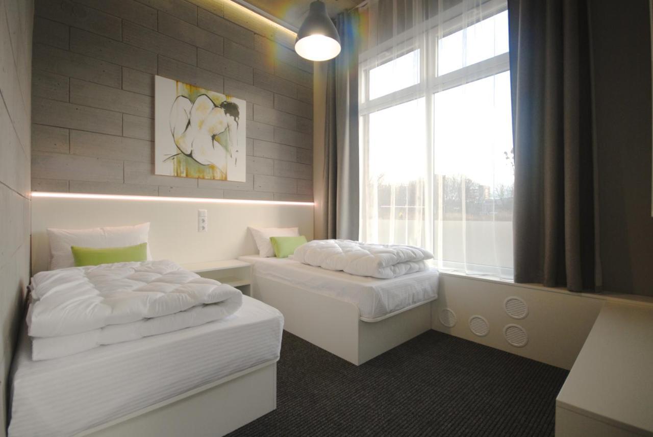 Cubby Hotel Λβιβ Εξωτερικό φωτογραφία